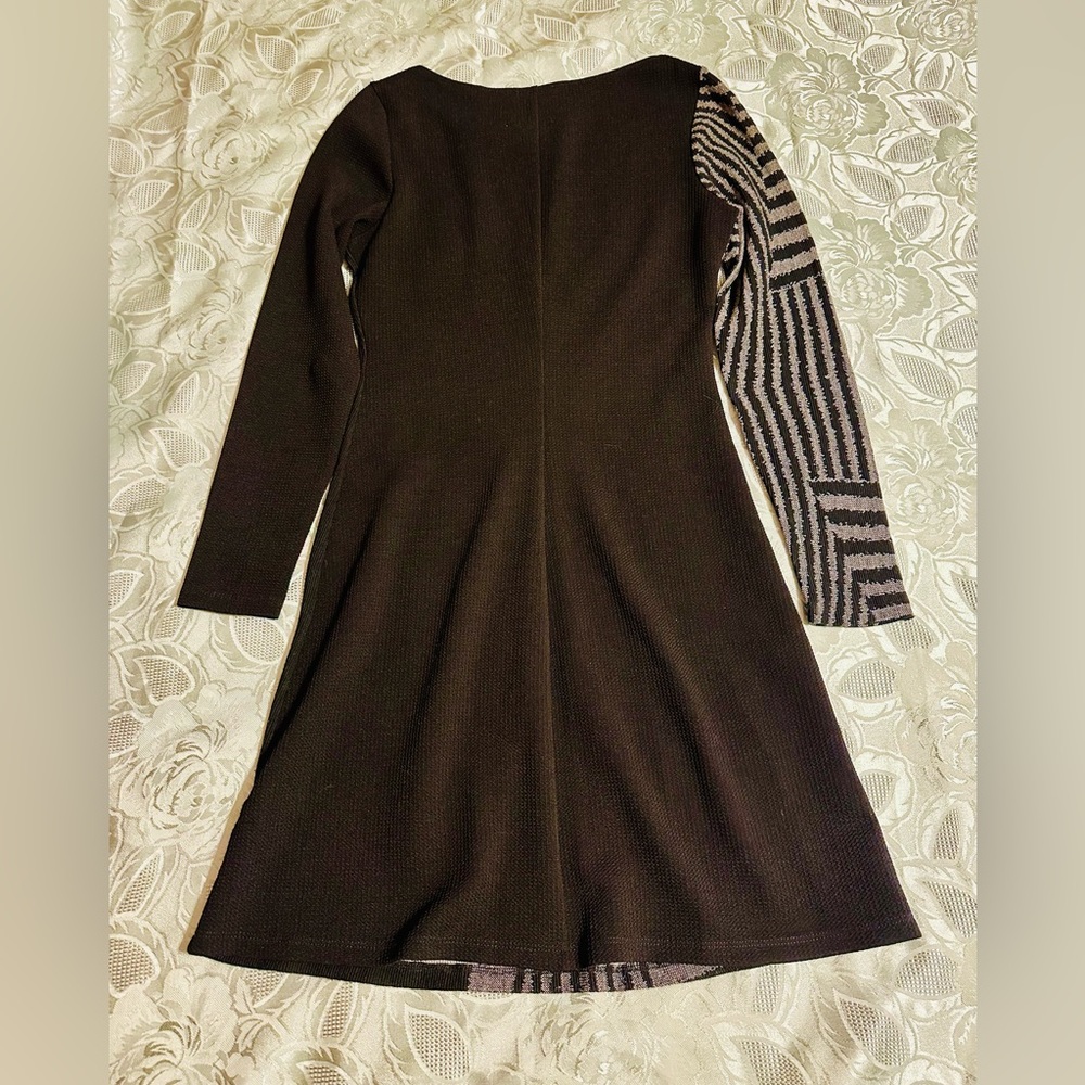 Long Sleeve Black Dress with Geometric Knit - Picture 2 of 3